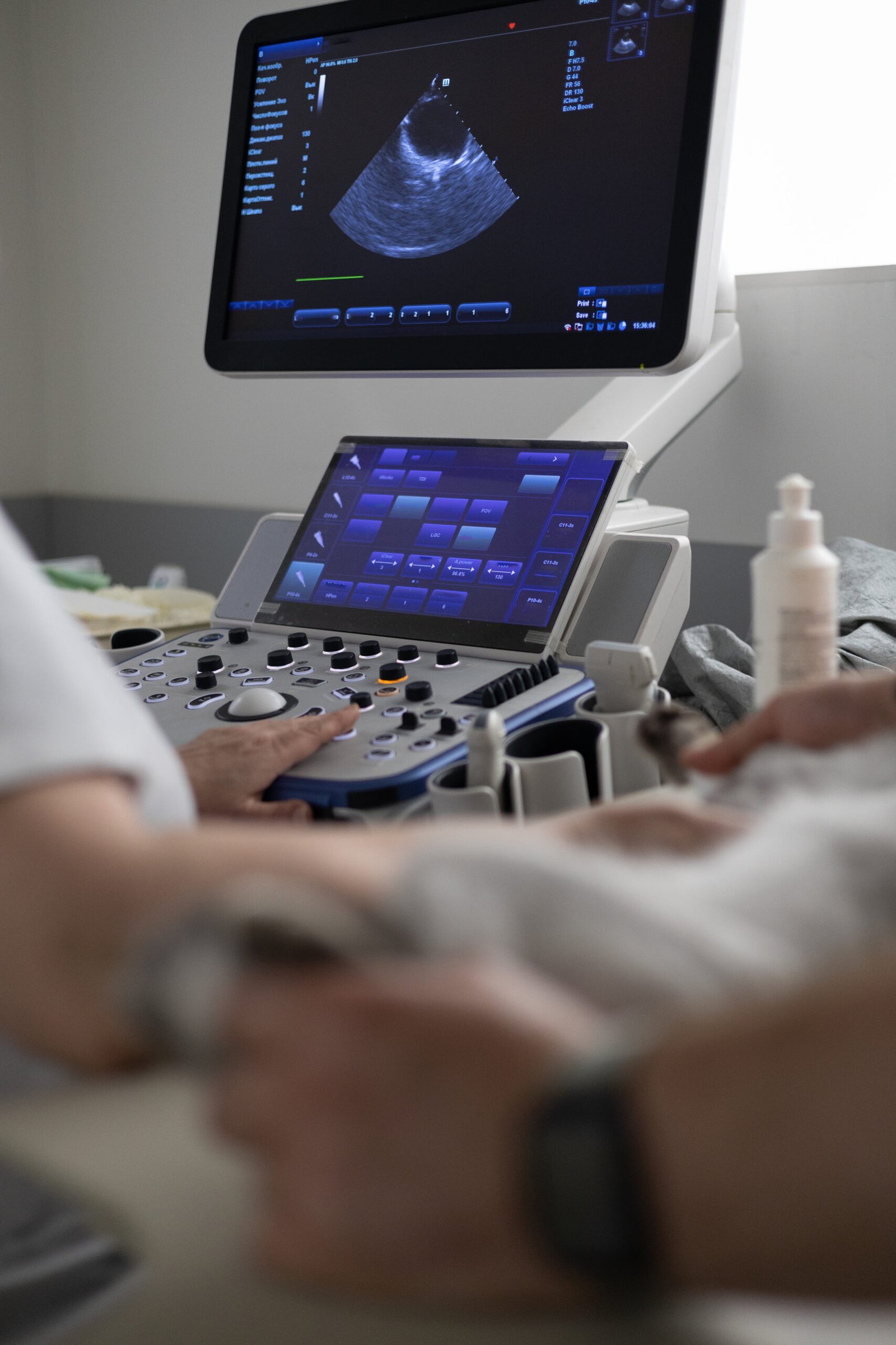 Ultrasound professional operating mobile equipment